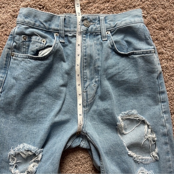 BDG Urban Outfitters High Rise Baggy Destroyed Modern Boyfriend Jeans Size 26 - Picture 10 of 13